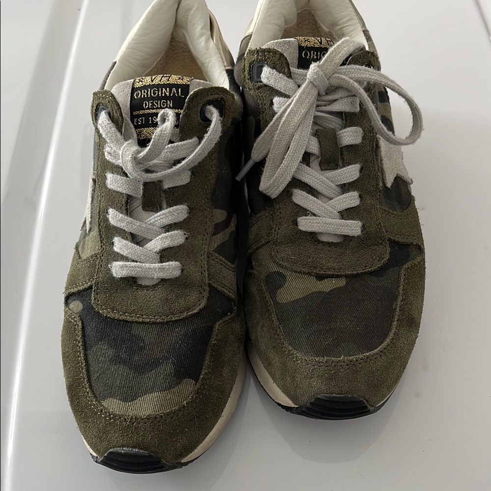 Women's Green Sneakers